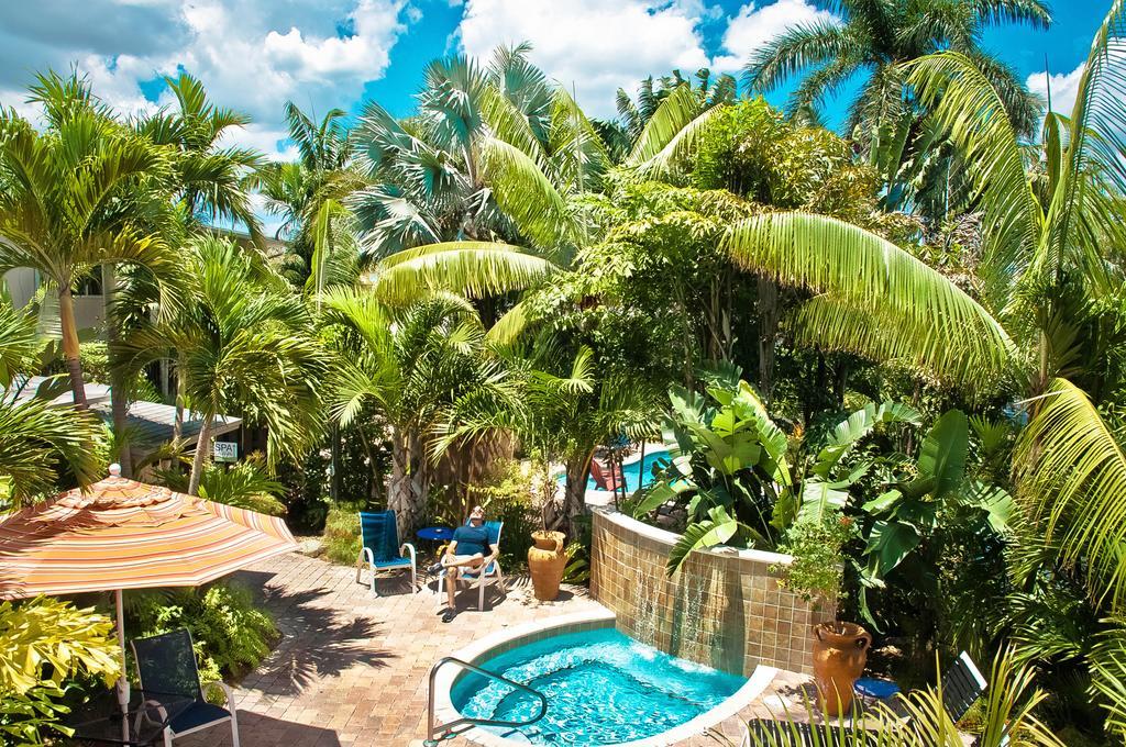 The Cabanas Guesthouse & Spa - Gay Resort Catering To Gay Men โอ๊คแลนด์พาร์ค ภายนอก รูปภาพ