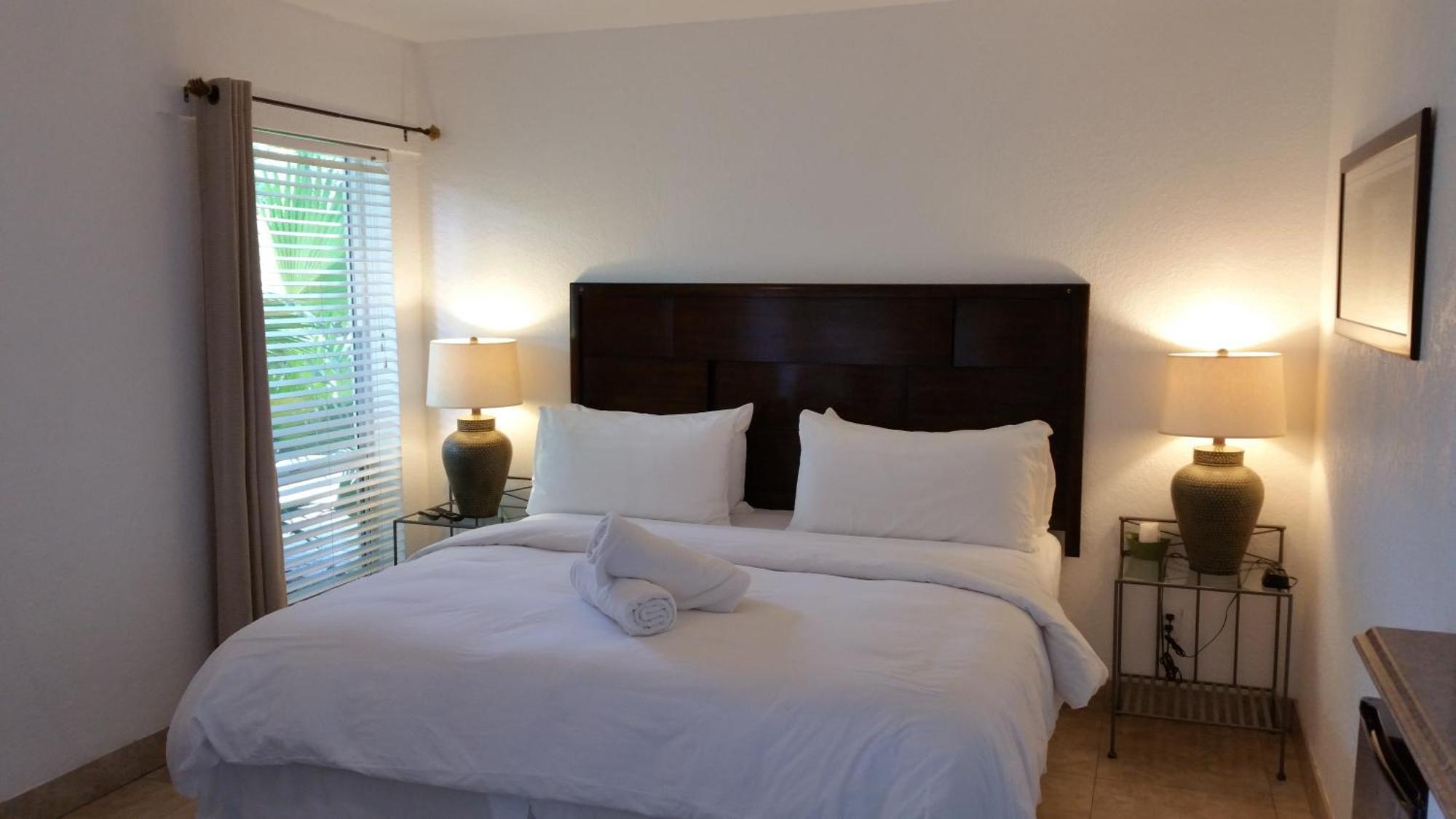 The Cabanas Guesthouse & Spa - Gay Resort Catering To Gay Men โอ๊คแลนด์พาร์ค ห้อง รูปภาพ